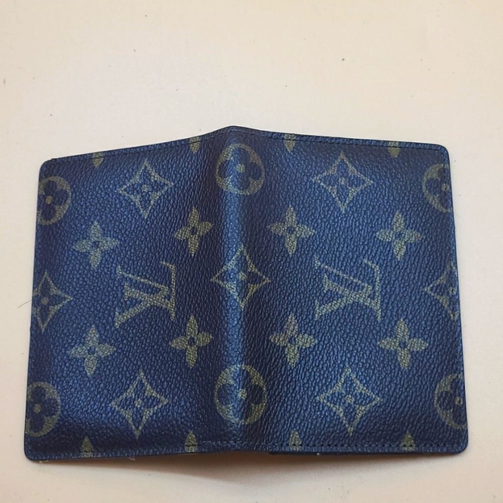 Authentic Louis Vuitton Monogram Card Wallet - Picture 3 of 9
